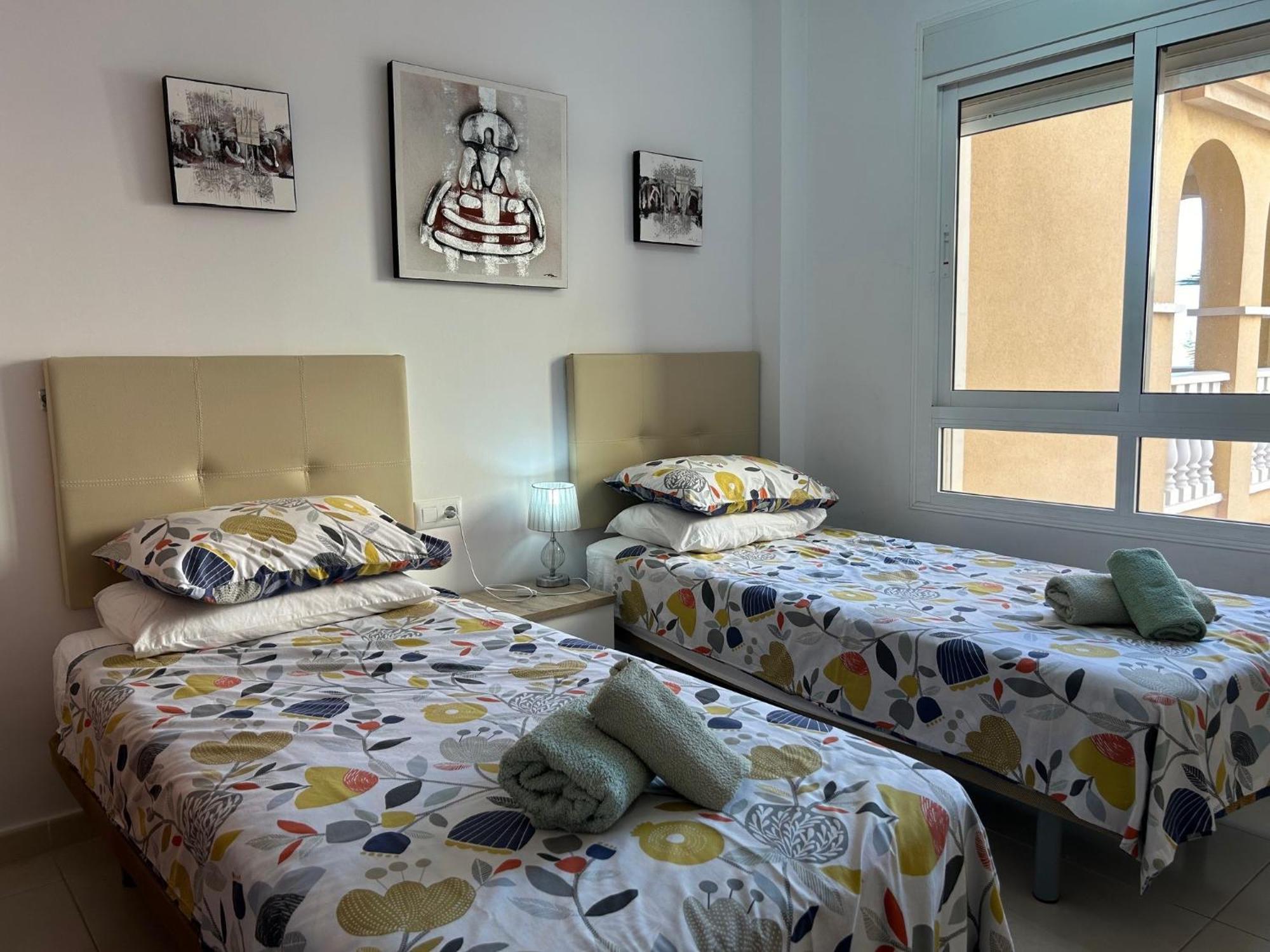 Beautiful 3 Bed, 2 Bath Modern Apartment Los Alcazares Ngoại thất bức ảnh